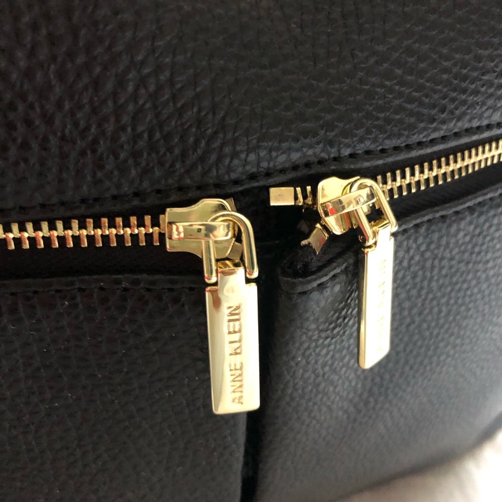 Anne Klein Black Tote Bag - Picture 4 of 7